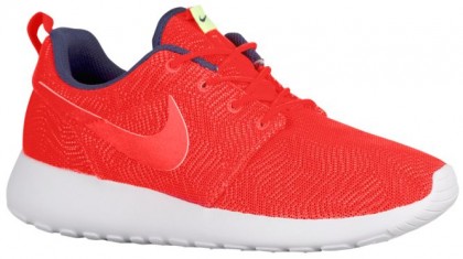 Damen Nike Roshe One Moire Hell Crimson/Hell Crimson/Weiß Turnschuhe