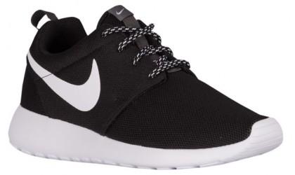 Damen Nike Roshe One Schwarz/Weiß Damenschuhe